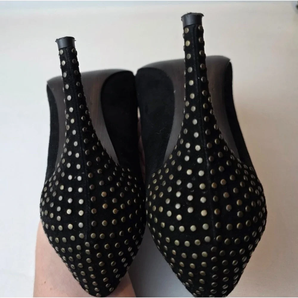 Stuart Weitzman this item
